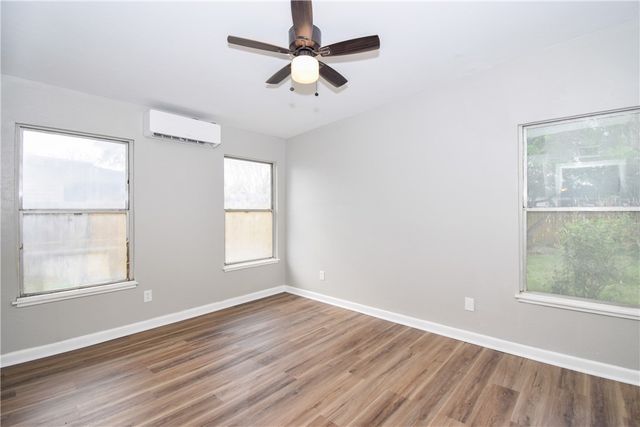 3817 Lamont St, Corpus Christi, TX 78415