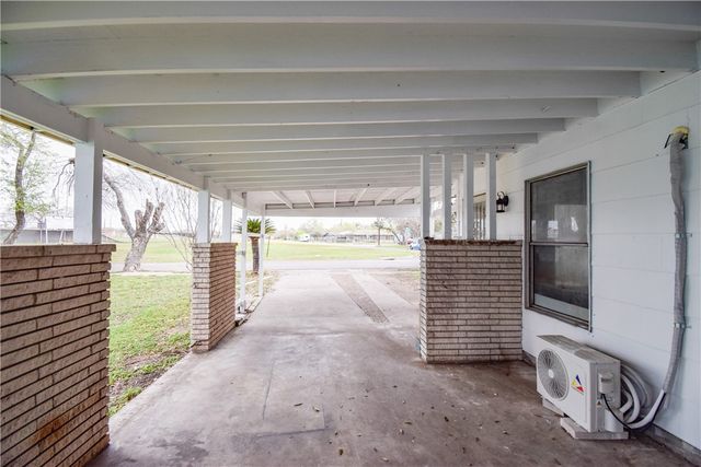 3817 Lamont St, Corpus Christi, TX 78415