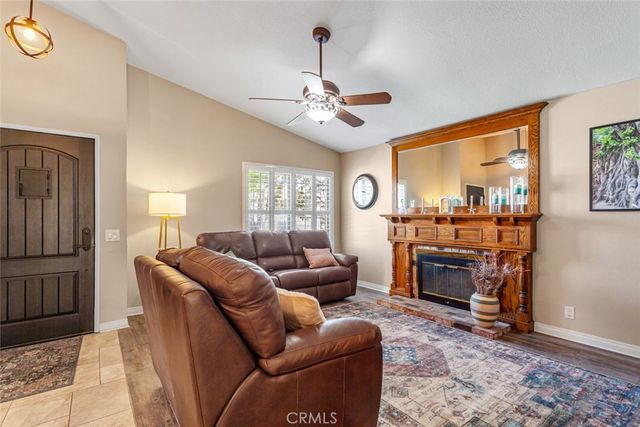 27643 Saffron Lane, Saugus, CA 91350