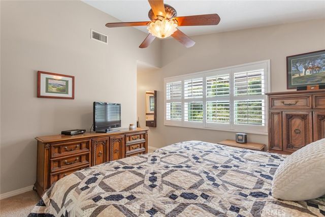 27643 Saffron Lane, Saugus, CA 91350