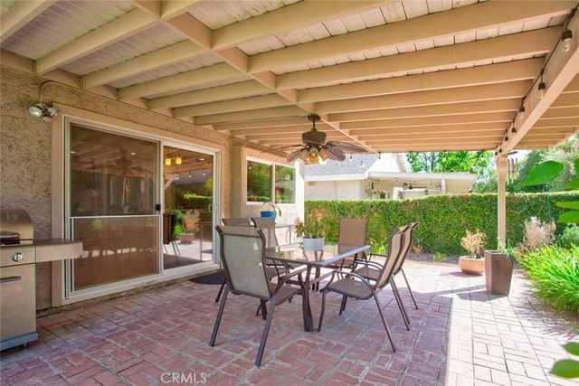 27643 Saffron Lane, Saugus, CA 91350