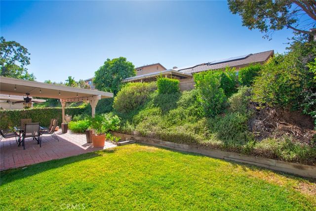27643 Saffron Lane, Saugus, CA 91350