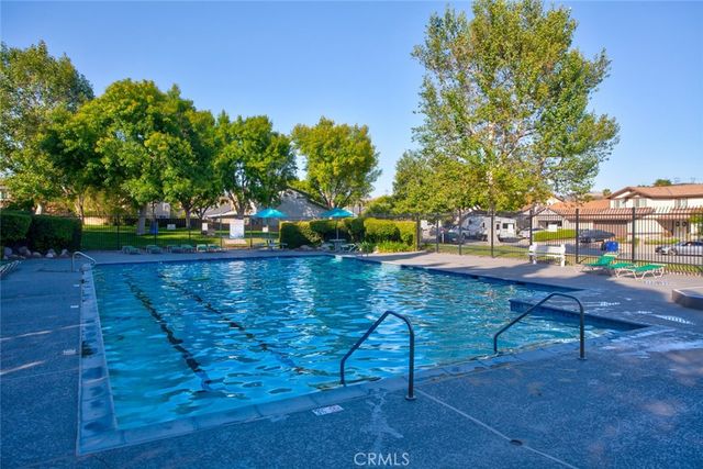 27643 Saffron Lane, Saugus, CA 91350