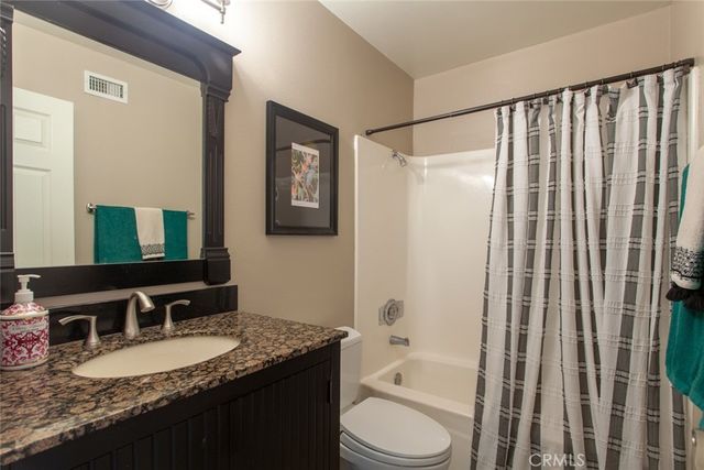 27643 Saffron Lane, Saugus, CA 91350