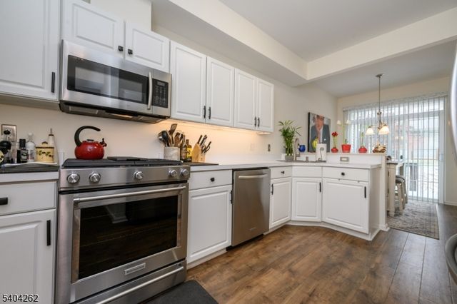 1329 Eagles Nest Ct, Lopatcong Twp., NJ 08886