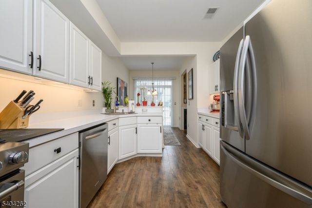 1329 Eagles Nest Ct, Lopatcong Twp., NJ 08886