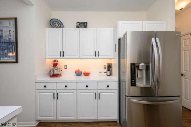 1329 Eagles Nest Ct, Lopatcong Twp., NJ 08886