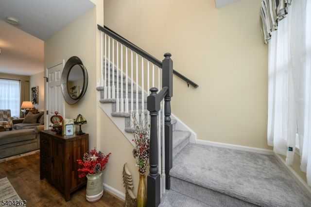 1329 Eagles Nest Ct, Lopatcong Twp., NJ 08886