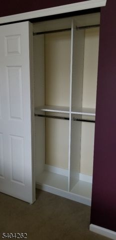 1329 Eagles Nest Ct, Lopatcong Twp., NJ 08886