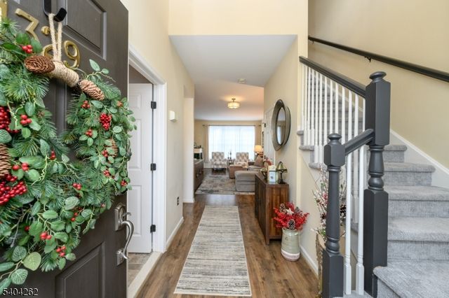 1329 Eagles Nest Ct, Lopatcong Twp., NJ 08886