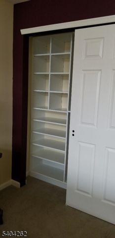 1329 Eagles Nest Ct, Lopatcong Twp., NJ 08886