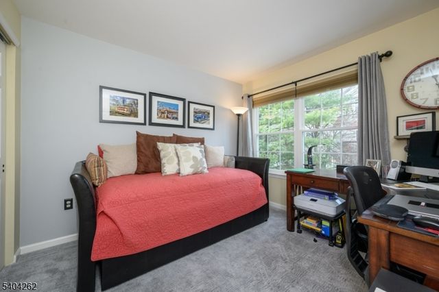 1329 Eagles Nest Ct, Lopatcong Twp., NJ 08886