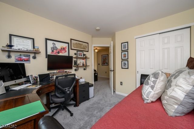 1329 Eagles Nest Ct, Lopatcong Twp., NJ 08886