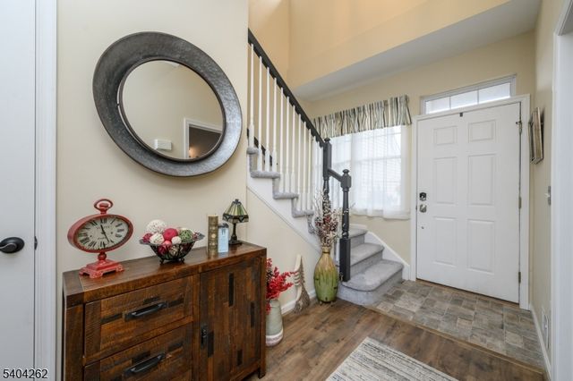 1329 Eagles Nest Ct, Lopatcong Twp., NJ 08886