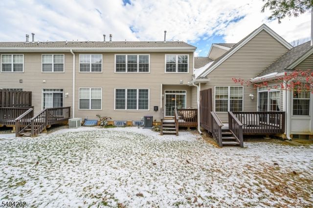 1329 Eagles Nest Ct, Lopatcong Twp., NJ 08886