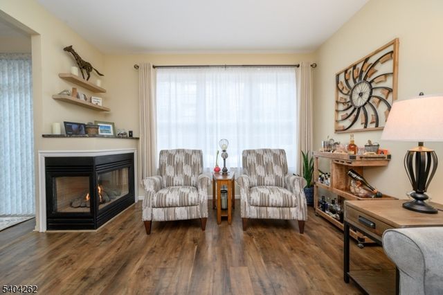 1329 Eagles Nest Ct, Lopatcong Twp., NJ 08886