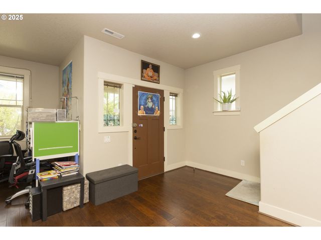 15092 Nw OLIVE St, Portland, OR 97229