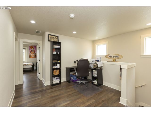 15092 Nw OLIVE St, Portland, OR 97229