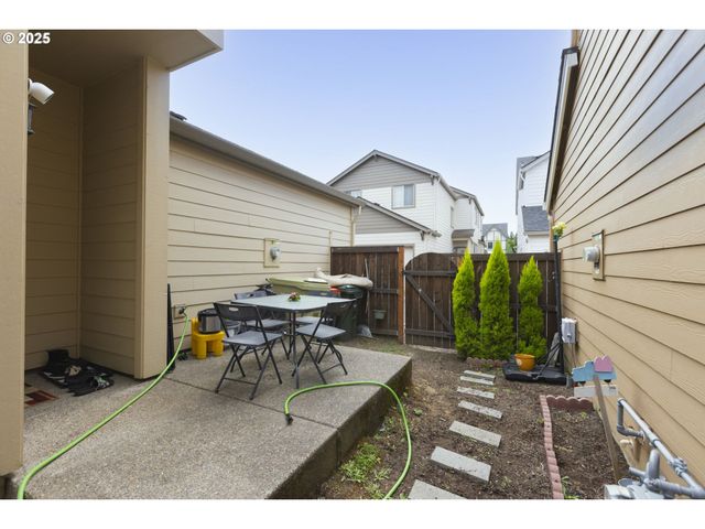 15092 Nw OLIVE St, Portland, OR 97229