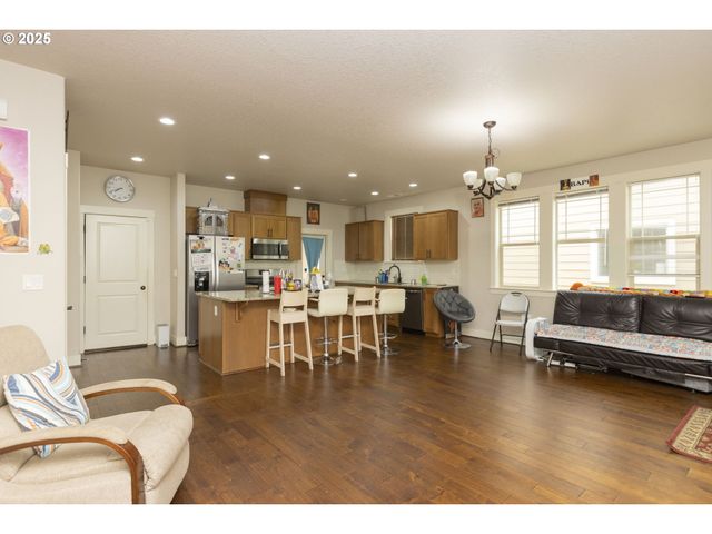 15092 Nw OLIVE St, Portland, OR 97229