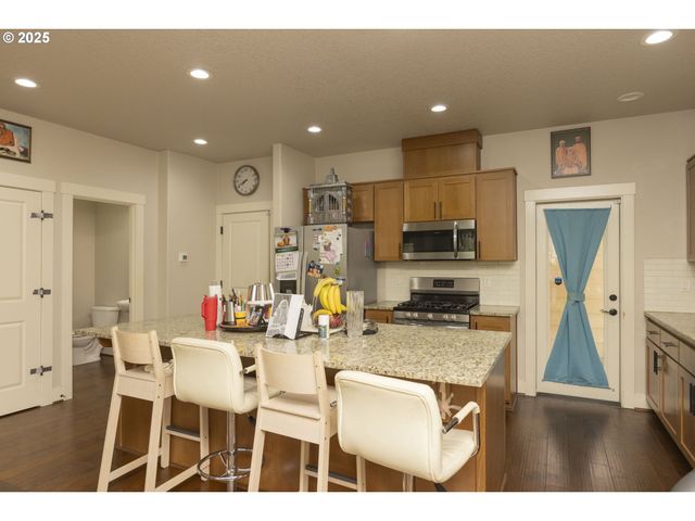 15092 Nw OLIVE St, Portland, OR 97229