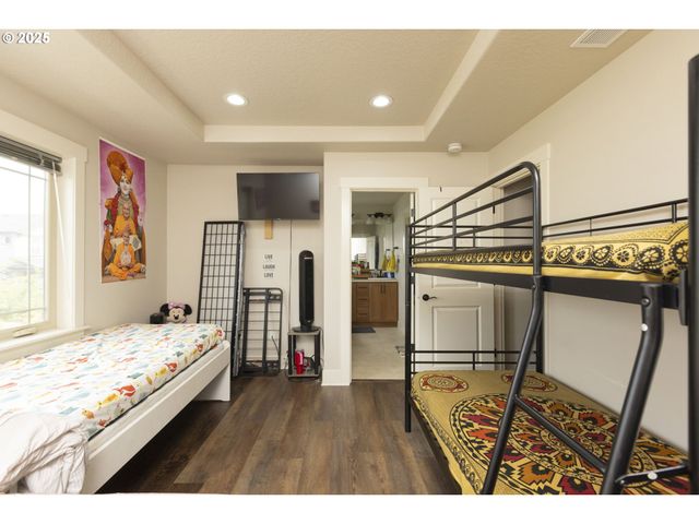 15092 Nw OLIVE St, Portland, OR 97229