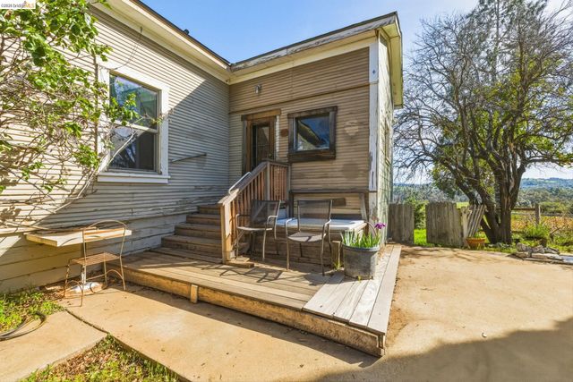 16129 Jacksonville Rd, Jamestown, CA 95327