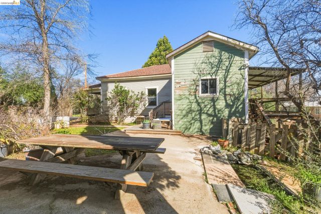 16129 Jacksonville Rd, Jamestown, CA 95327