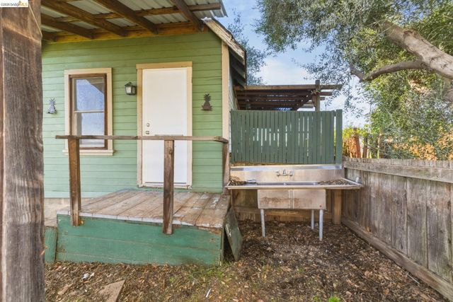 16129 Jacksonville Rd, Jamestown, CA 95327