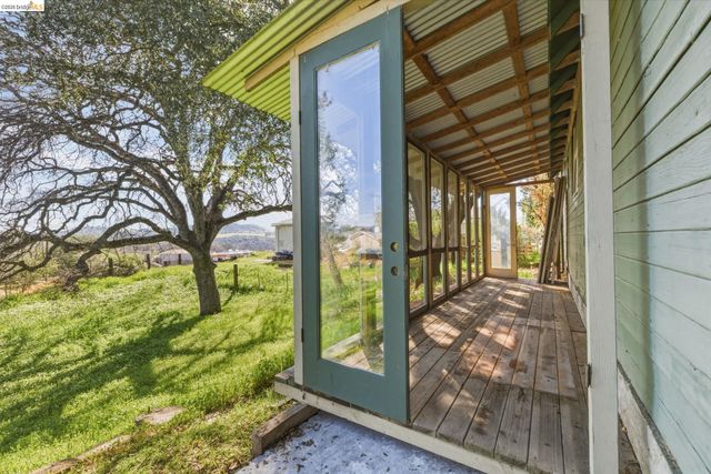 16129 Jacksonville Rd, Jamestown, CA 95327