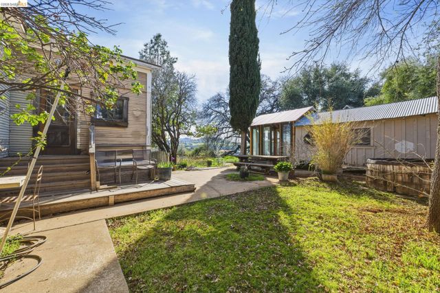 16129 Jacksonville Rd, Jamestown, CA 95327