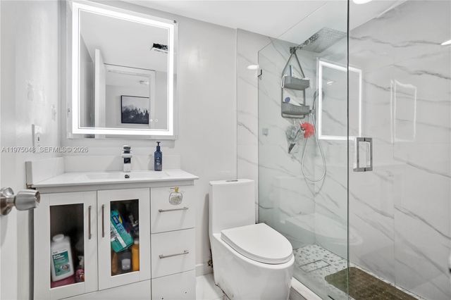 9403 SW 76th St Y17, Miami, FL 33173