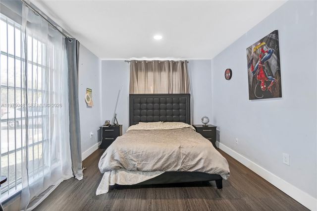 9403 SW 76th St Y17, Miami, FL 33173