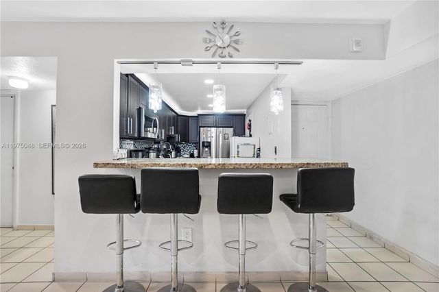 9403 SW 76th St Y17, Miami, FL 33173