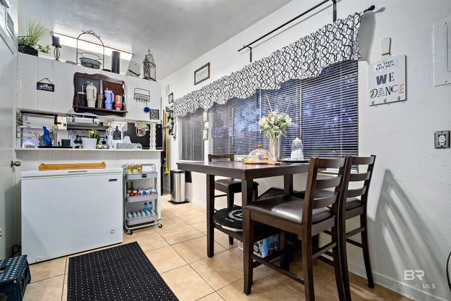 2004 W Beau Terra Drive, Mobile, AL 36618