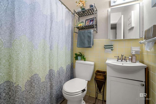 2004 W Beau Terra Drive, Mobile, AL 36618