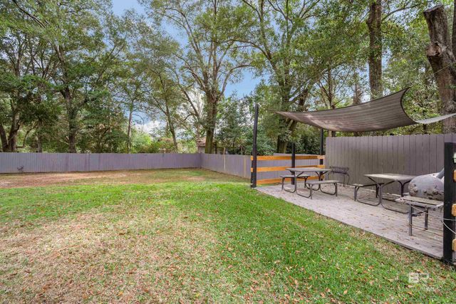 2004 W Beau Terra Drive, Mobile, AL 36618