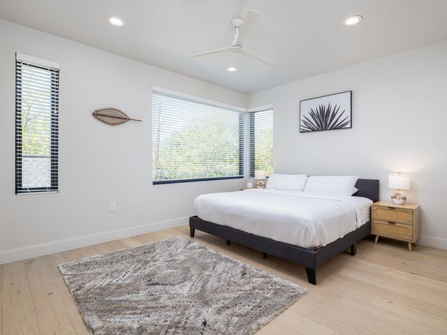 6620 Isabelle DR B, Austin, TX 78752