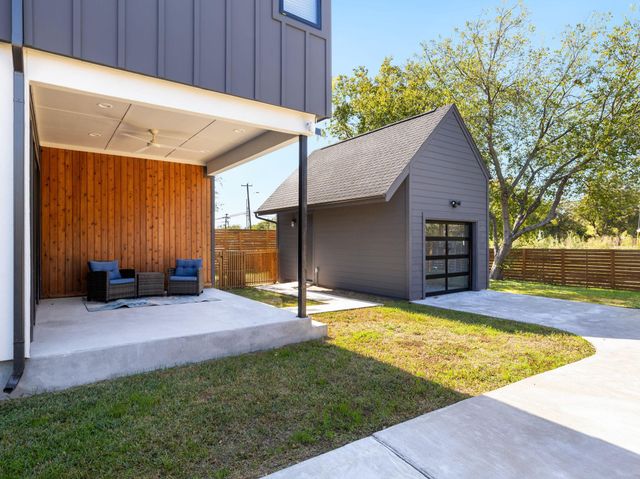 6620 Isabelle DR B, Austin, TX 78752