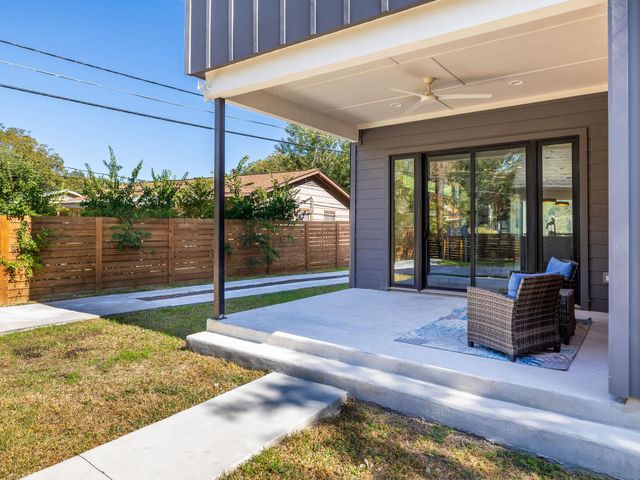 6620 Isabelle DR B, Austin, TX 78752