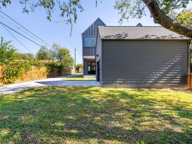 6620 Isabelle DR B, Austin, TX 78752