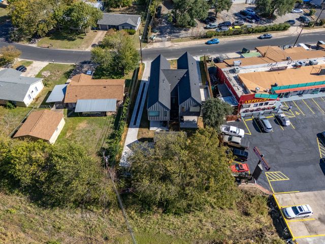 6620 Isabelle DR B, Austin, TX 78752