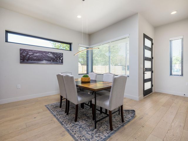 6620 Isabelle DR B, Austin, TX 78752