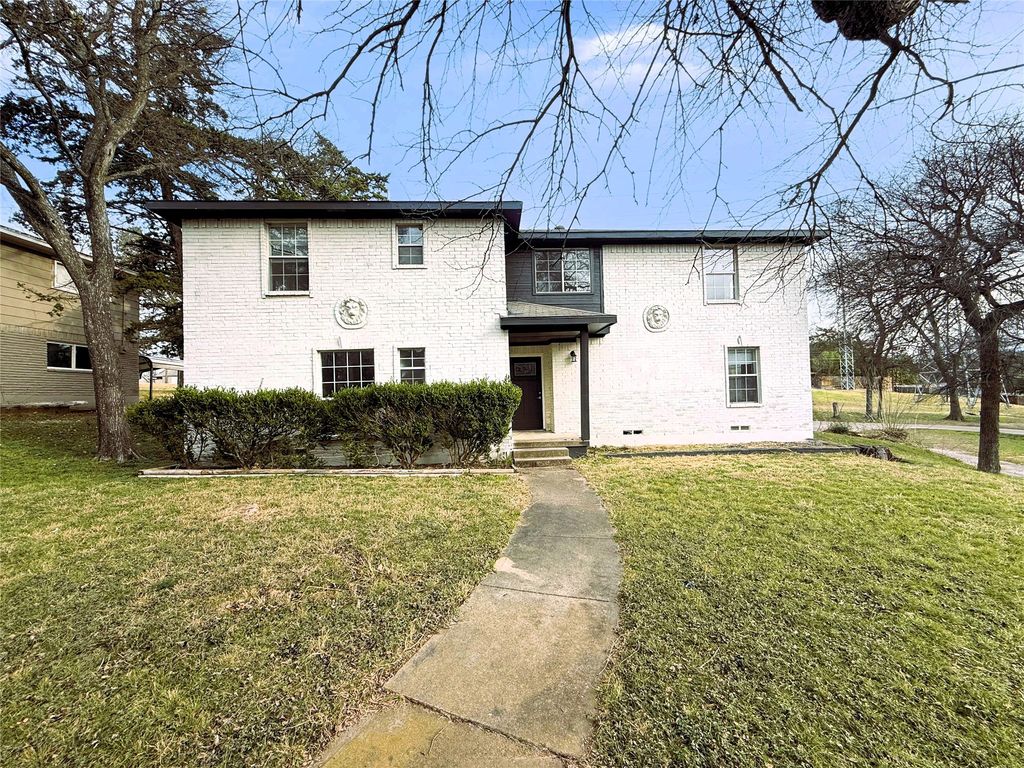 3516 Rio Grande Circle, Dallas, TX 75233