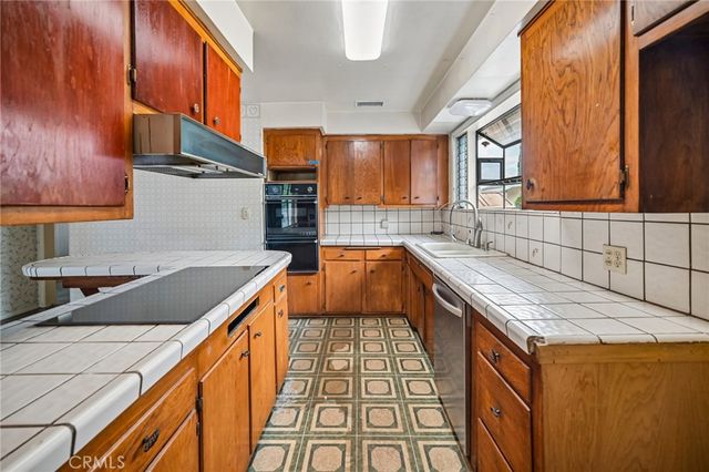 14860 Novice Street, North Hills, CA 91343