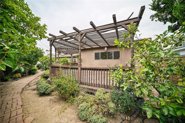 14860 Novice Street, North Hills, CA 91343