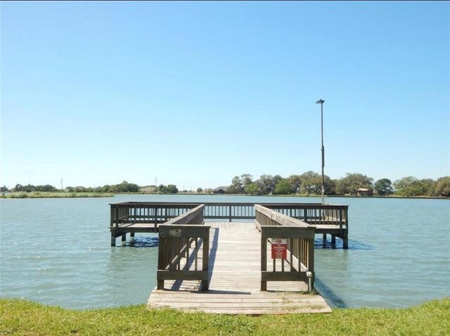 1793 Apache Trail, Angleton, TX 77515