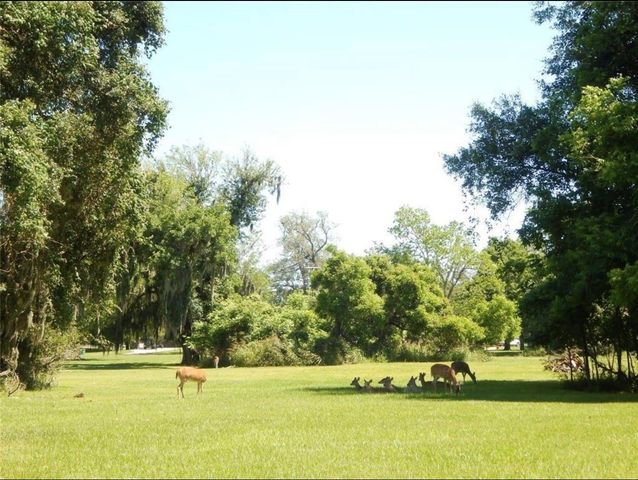 1793 Apache Trail, Angleton, TX 77515