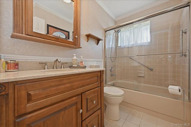 90 Knolls Drive, Stony Brook, NY 11790