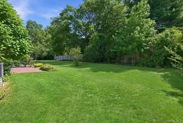 90 Knolls Drive, Stony Brook, NY 11790